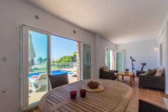 Villa Oliva with private heated pool and amzing views