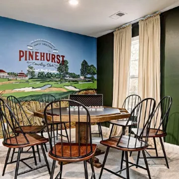 The 19th Hole - Poker Table - 2 Mins to Pinehurst