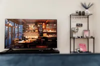 Cozy 1-bedroom Coffee House: Central to Research Triangle