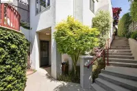 Quiet, Elegant Apartment With Beautiful Views & Terraced Gardens