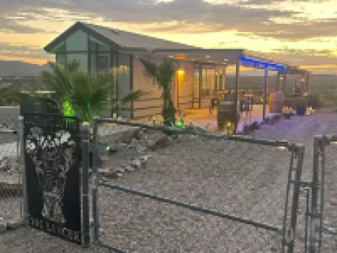 Elephant Lake Sunset Oasis