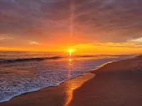 2 Tortugas West -- Renovated Oceanfront Duplex by Pier w/King Bed