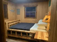 2Q Cabin near Leesville Lake ~Pets welcome~
