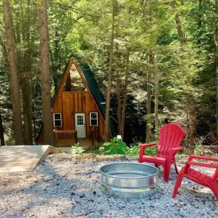 Overlook Oasis! RRG, A-frame Cabin, NEW HOT TUB, Grill! Pet friendly