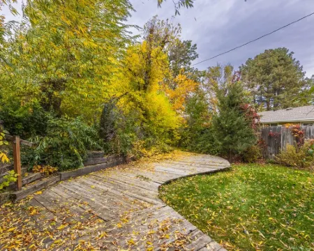 Skiers private retreat- sauna, fireplaces, hot tub ホラデイのホテル