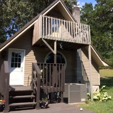 Fairytale cottage in Chickamauga, GA