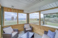 Secluded Beach home with amazing views.