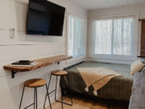 New Unique Shipping Container Home near Fall Creek Falls State Park Hotels in Sequatchie County