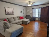 Big Red Comfortable, welcomes pets, & sleeps 6