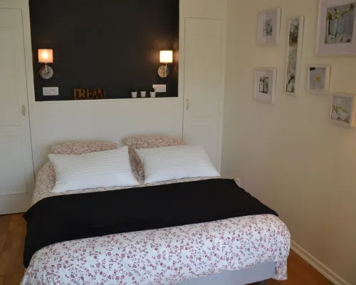 Nice apartment with terrace in the center Hotels in Landerneau