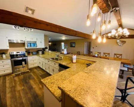 V&R Sky Ranch~Hot Tub~Starry Skies~Dry Sauna~ 班德拉縣酒店