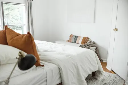 Unique Gardens Cottage · Unique Gardens Cottage - surrounded by flowers