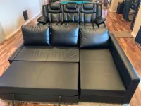 Walkout Basement Apt w/ Waterslide, Hot Tub & More