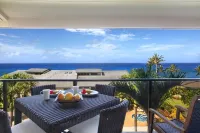 2 bedroom/2.5 bath Absolutely Beautiful Expansive Views of the Ocean!