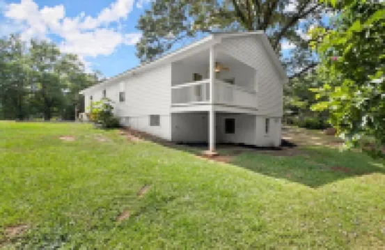 3Br Home w/ WiFi & Office Space