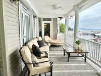 Your dream vacation on gorgeous Seneca Lake!! Luxury lakeside living!