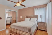 15% off monthly stays/Fall Vibez Hotels near Community Pool and playground