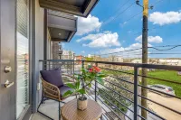 1-bedroom stylist apartment near downtown Fort Worth calling for you.