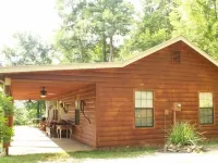3-Bedroom 3-Bath Cabin 6 Minute Drive to Harrah's Casino - 1 GIG Internet Hotels in Qualla