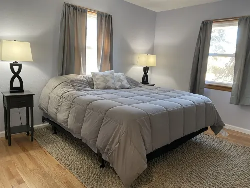 Newly Remodeled Brick Home with wall Sculptures by the Airport