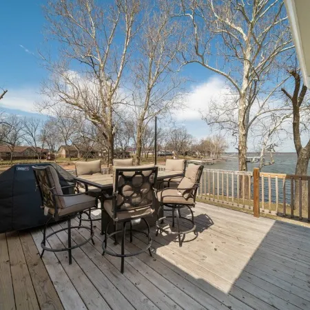 Grand Lake Waterfront home 5 minutes to the boat launch!