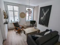En Hypercentre, au Calme, Avec Cour Privative Aménagée, Appartement Rénové