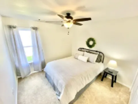 Shred Shed- Sleeps 10- Near Trails- Bentonville