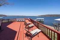 Large Waterfront w/Stellar Views of Grand Lake! Pvt Dock! 6Bed/4Bath, Sleeps 18! - 4つ星