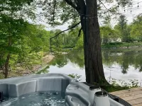 Peaceful Riverfront Cottage with Private Hot tub Hotels in Ulster