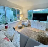 🌿5.0 Rating🌿 Sunny, spacious cozy retreat + firepit. World-class trails!