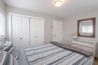 Panoramic Ocean Views! Large groups, pet friendly, game room.
