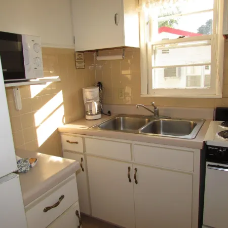 Come stay in our 2bd cabin on Table Rock Lake close to Silver Dollar City!