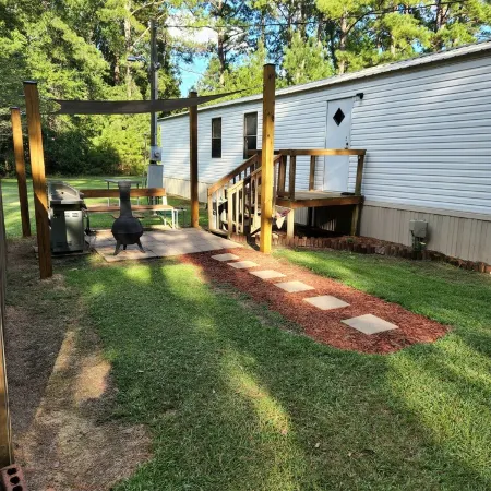 Country living lake style near Santee