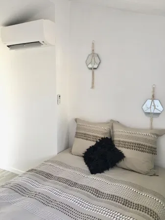 Beautiful duplex old Antibes Отели рядом с достопримечательностью «Port Vauban»