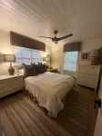 Renovated Highland’s cottage - private and 3 minutes from downtown!