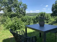 Moderne Wohnung im Grünen mit Privatem Garten