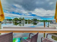 RAMADA SARASOTA CONDO HOTEL#407 Waterfront Balcony, King Bed,  Pool, Kitchenette Hotels in Whitfield