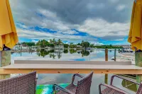 RAMADA SARASOTA CONDO HOTEL#407 Waterfront Balcony, King Bed,  Pool, Kitchenette Hotels in Whitfield