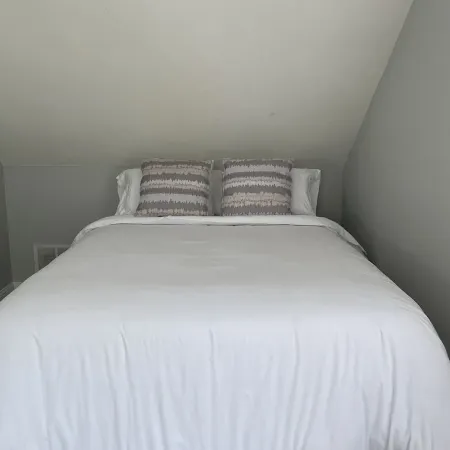 Quaint & Clean Cape Cod Loft
