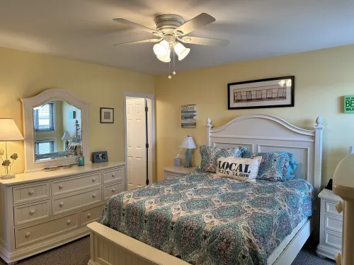 beautiful 3 bedroom 2 full bath within walking distance from the beach.