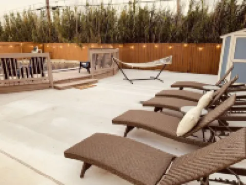 Resortlike 4Bd/2bth private pool tub deck gazebos 5min to beach