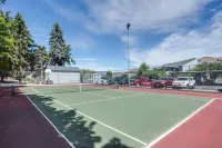 Lake Chelan Waterfront Resort Home- Pool, Boat -STR-0290