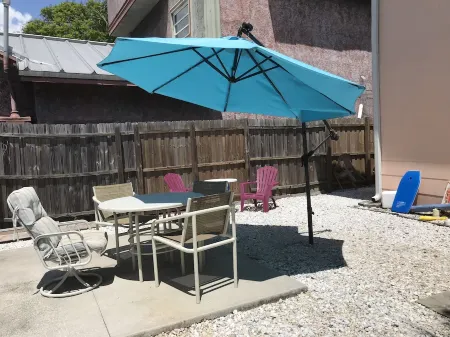 COZY BEACH HOUSE 2 BEDROOM