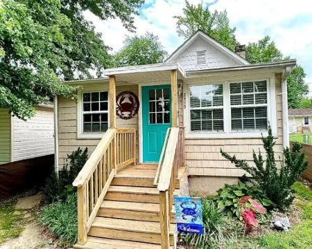 The Blue Crab Beach House - Free beach passes Hotels in Calvert County