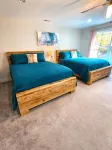 Lake life & luxury. Sleeps 16, over 3800 sq ft. Hotel dekat Daniel Stowe Botanical Garden