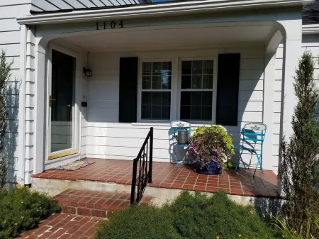 South Hills Charmer Отели в г. Чарльстон