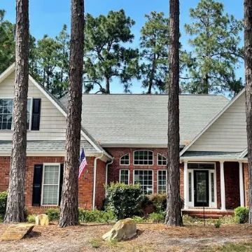 Book Golf with us! Luxury Emerson Cottage at Pinehurst No. 6 with Pool Table