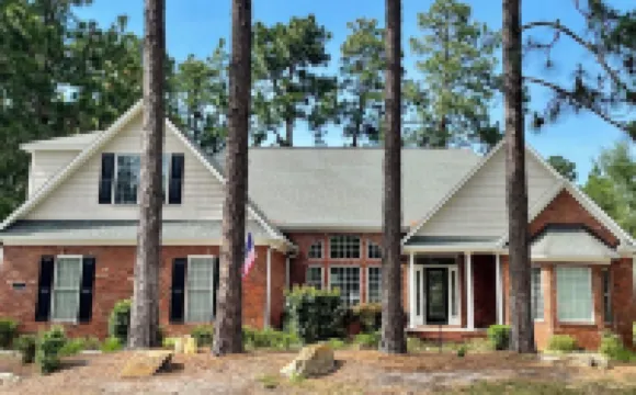 Book Golf with us! Luxury Emerson Cottage at Pinehurst No. 6 with Pool Table