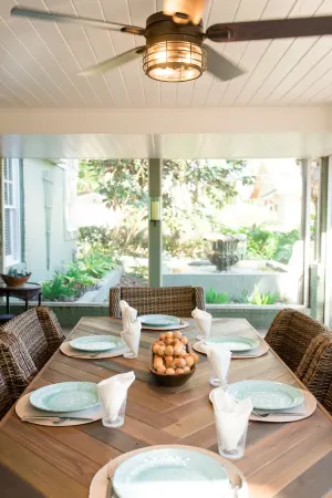 Charming 1920's House - pet friendly, 45 minutes from beach & attractions!