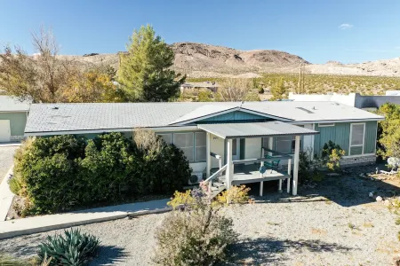 Death Valley Gateway